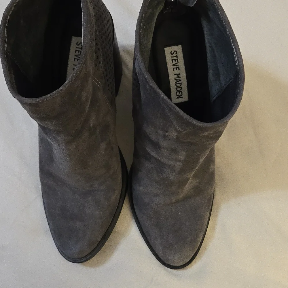 Steve Madden Replay Gray Suede Ankle Booties